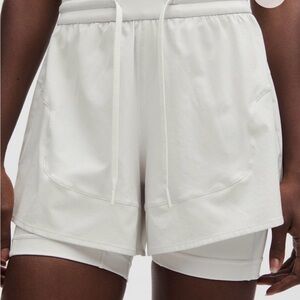 Lululemon Athletica 2-in-1 shorts size small “vapor” color